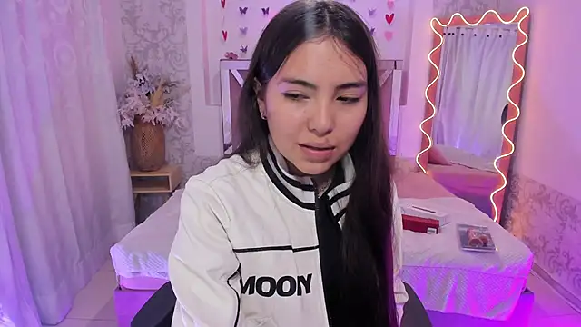 ISABELA TAY online show from 03-31-26, 11:43