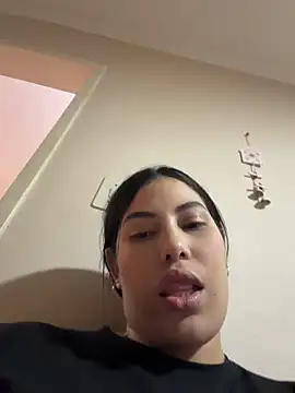 Anna Bitch Disgusting online show from 05-17-26, 07:17
