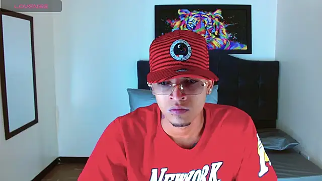 Snapshot of Isaacas_ chatting on 11-20-25, 11:21 Isaacas online show from 11-20-25, 11:21