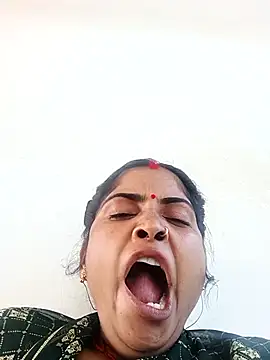 Pushpa hotty online show from 02-05-26, 04:17