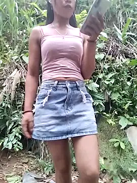 Snapshot of gugu0022 chatting on 06-20-26, 11:35 gugu0022 online show from 06-20-26, 11:35