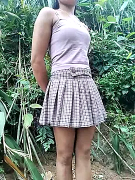 Snapshot of gugu0022 chatting on 07-17-26, 11:42 gugu0022 online show from 07-17-26, 11:42