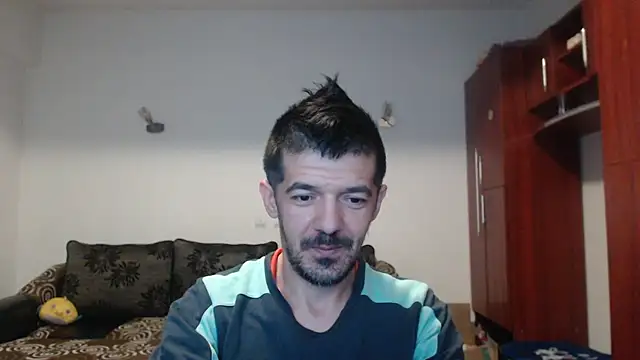 Snapshot of Dale_E chatting on 12-18-24, 05:26 Dale E online show from 12-18-24, 05:26