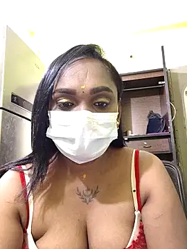 Snapshot of Dharshini98 chatting on 02-02-26, 11:09 Dharshini98 online show from 02-02-26, 11:09