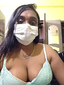 Snapshot of Dharshini98 chatting on 02-18-26, 05:14 Dharshini98 online show from 02-18-26, 05:14