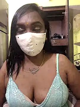 Snapshot of Dharshini98 chatting on 02-25-26, 11:25 Dharshini98 online show from 02-25-26, 11:25