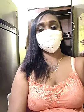 Snapshot of Dharshini98 chatting on 02-26-26, 11:53 Dharshini98 online show from 02-26-26, 11:53