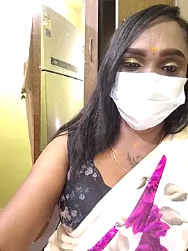 Snapshot of Dharshini98 chatting on 03-01-26, 02:08 Dharshini98 online show from 03-01-26, 02:08