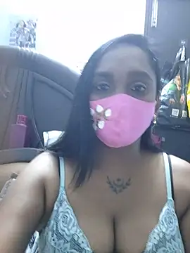 Snapshot of Dharshini98 chatting on 05-26-26, 01:29 Dharshini98 online show from 05-26-26, 01:29