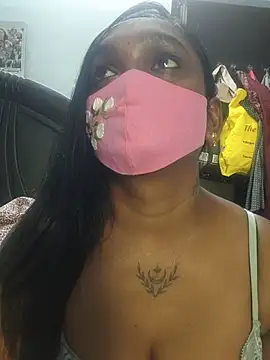 Snapshot of Dharshini98 chatting on 05-27-26, 03:47 Dharshini98 online show from 05-27-26, 03:47