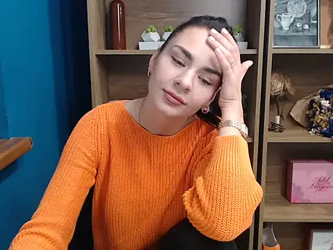 divina kira online show from 11-14-25, 12:26