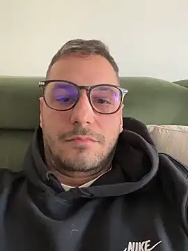 Snapshot of brrratan chatting on 12-03-25, 09:40 brrratan online show from 12-03-25, 09:40