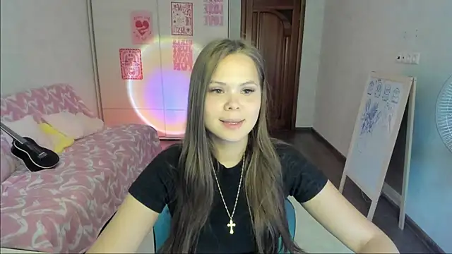 Snapshot of Kira_love_81 chatting on 07-30-26, 04:33 Kira love 81 online show from 07-30-26, 04:33