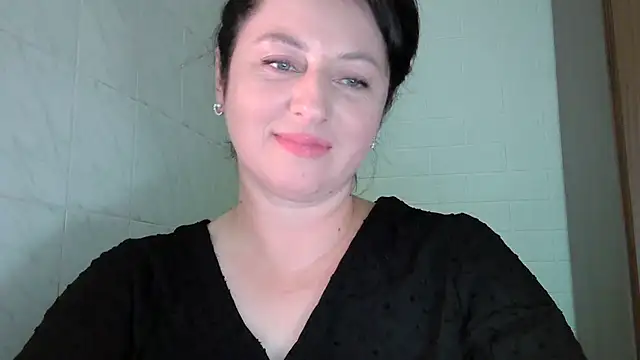 Snapshot of MelinaAx chatting on 07-02-26, 07:09 MelinaAx online show from 07-02-26, 07:09