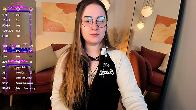 EmmaBloomm online show from 12-14-25, 09:08