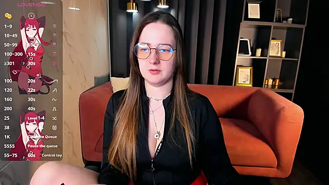 EmmaBloomm online show from 04-10-26, 10:14