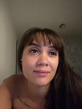Snapshot of carolsapequinha chatting on 04-23-26, 12:56 carolsapequinha online show from 04-23-26, 12:56