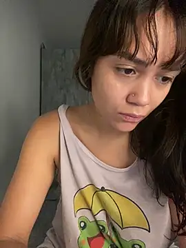 Snapshot of carolsapequinha chatting on 05-03-26, 02:56 carolsapequinha online show from 05-03-26, 02:56