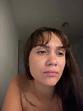 Snapshot of carolsapequinha chatting on 05-05-26, 04:31 carolsapequinha online show from 05-05-26, 04:31