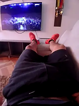 Snapshot of t1ag0-lindo chatting on 11-17-25, 04:57 t1ag0-lindo online show from 11-17-25, 04:57