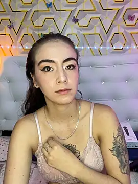 Snapshot of MelanyyJhonson15 chatting on 05-08-26, 03:23 MelanyyJhonson15 online show from 05-08-26, 03:23