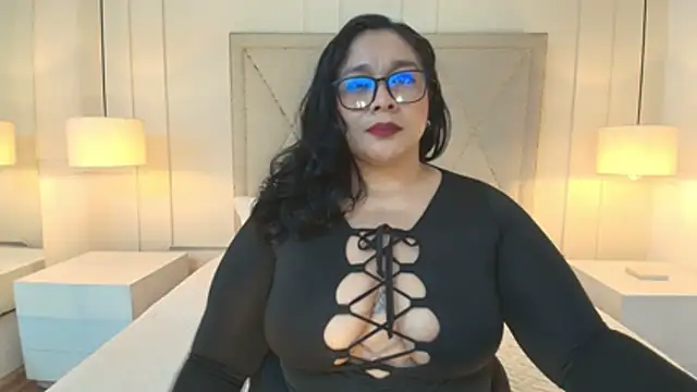 ViickyLee online show from 05-29-26, 11:41