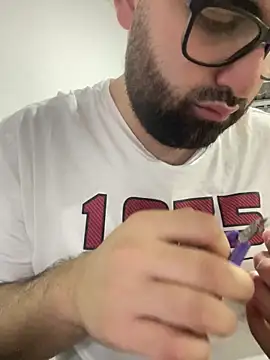 Snapshot of julianlondo111 chatting on 12-03-25, 03:03 julianlondo111 online show from 12-03-25, 03:03