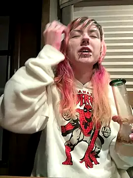 Snapshot of needlefaceUwU chatting on 11-21-25, 08:24 needlefaceUwU online show from 11-21-25, 08:24