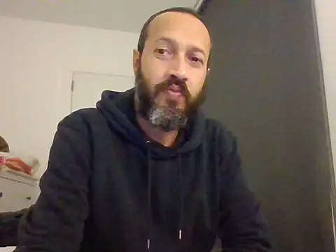 Snapshot of Torvison27 chatting on 11-22-25, 02:21 Torvison27 online show from 11-22-25, 02:21