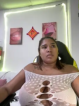 Snapshot of morena-2025 chatting on 05-09-26, 03:56 morena-2025 online show from 05-09-26, 03:56