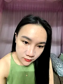 Snapshot of dusi-cute chatting on 11-21-25, 12:10 dusi-cute online show from 11-21-25, 12:10