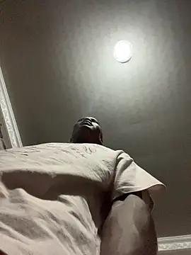 Snapshot of Boytoy_BigD chatting on 11-29-25, 09:18 Boytoy BigD online show from 11-29-25, 09:18