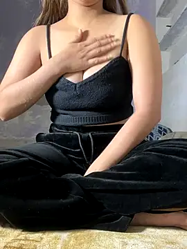 Snapshot of Mehboob_Khan11 chatting on 12-18-25, 01:44 Mehboob Khan11 online show from 12-18-25, 01:44