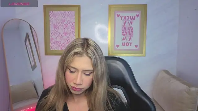 Evy Luxx v online show from 03-31-26, 03:30