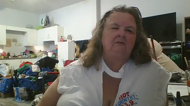 TiguhguhrsRose online show from 11-25-25, 01:38