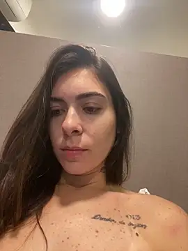 Snapshot of fer-nanda chatting on 04-11-26, 12:15 fer-nanda online show from 04-11-26, 12:15