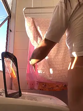 Snapshot of fer-nanda chatting on 04-15-26, 08:20 fer-nanda online show from 04-15-26, 08:20