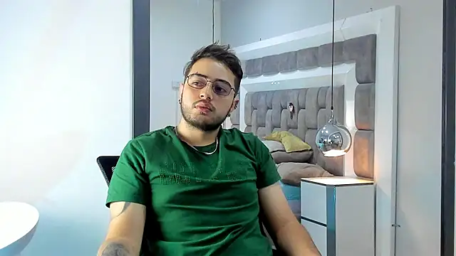 Ethan Greys online show from 11-23-25, 02:55