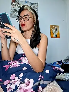 Snapshot of Hailee_520 chatting on 12-05-25, 08:38 Hailee 520 online show from 12-05-25, 08:38