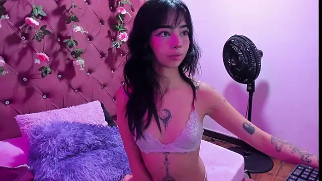  Ivy Luna online show from 04-15-26, 07:21