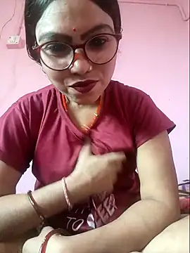 Snapshot of Jankisinghji chatting on 02-08-26, 03:54 Jankisinghji online show from 02-08-26, 03:54