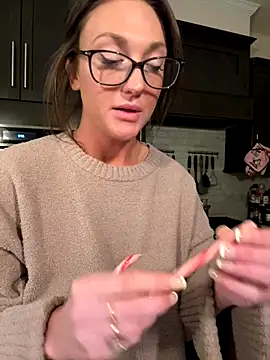 Ayybaebay online show from 12-17-25, 05:57