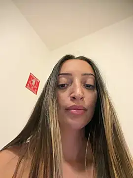 Snapshot of BelleRune chatting on 07-02-26, 10:16 BelleRune online show from 07-02-26, 10:16
