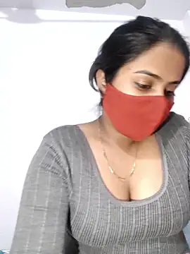 Snapshot of Red_Love_1 chatting on 01-08-26, 05:26 Red Love 1 online show from 01-08-26, 05:26