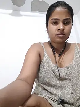 Snapshot of Red_Love_1 chatting on 05-29-26, 05:11 Red Love 1 online show from 05-29-26, 05:11