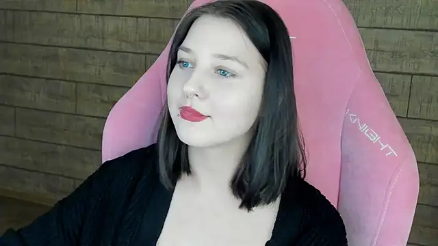 TinnaBurton online show from 01-13-26, 04:23