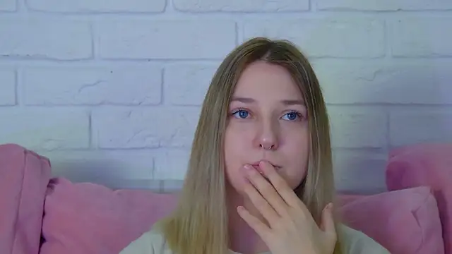 TinnaBurton online show from 03-25-26, 04:24