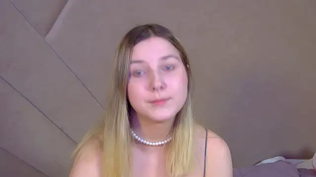 TinnaBurton online show from 07-08-26, 04:22
