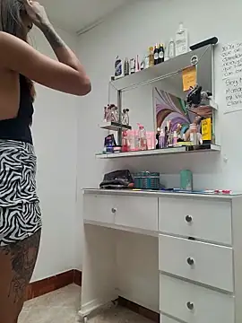 Snapshot of badwolf818 chatting on 02-06-26, 02:20 badwolf818 online show from 02-06-26, 02:20