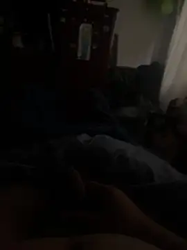 Snapshot of cris1122 chatting on 02-02-26, 12:04 cris1122 online show from 02-02-26, 12:04